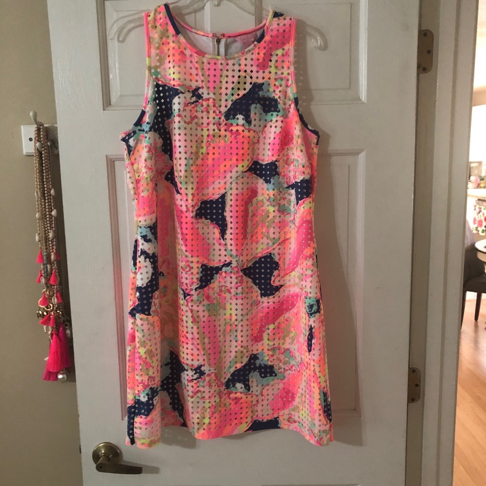 โSOLDโLilly Pulitzer Perla Shift Dress - Picture 1 of 7